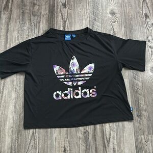 XS Adidas cropped shirt